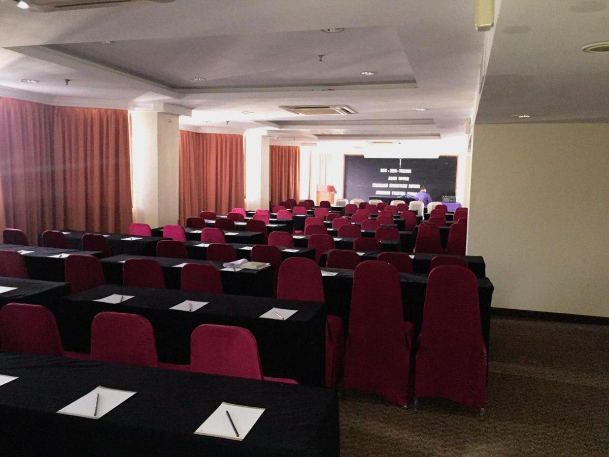 Hotel Grand Crystal Alor Setar Exterior foto
