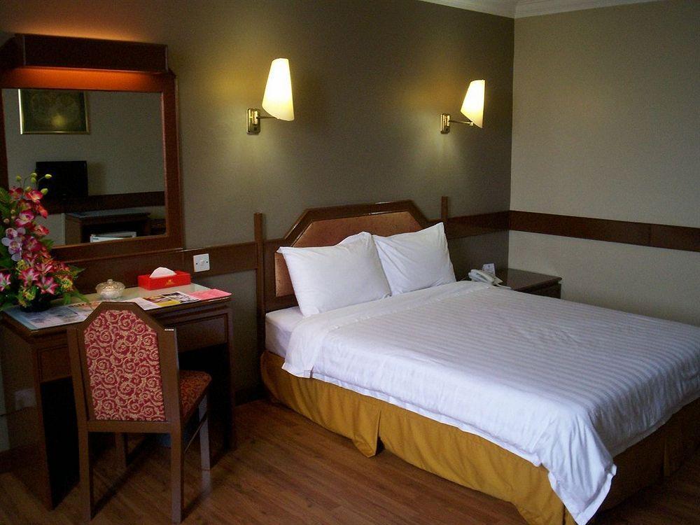 Hotel Grand Crystal Alor Setar Exterior foto